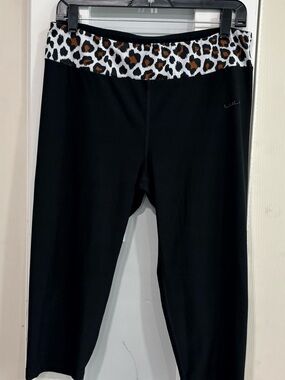 Lulu athletica Kids Black Capri Leggings with Leopard Print Waistband